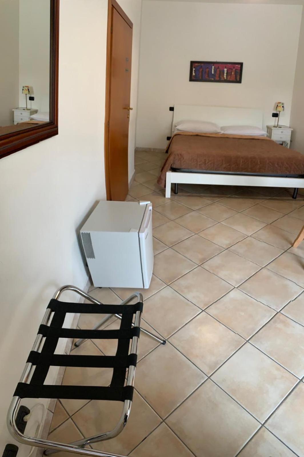 Hotel La Terrazza à Peschiera del Garda Extérieur photo